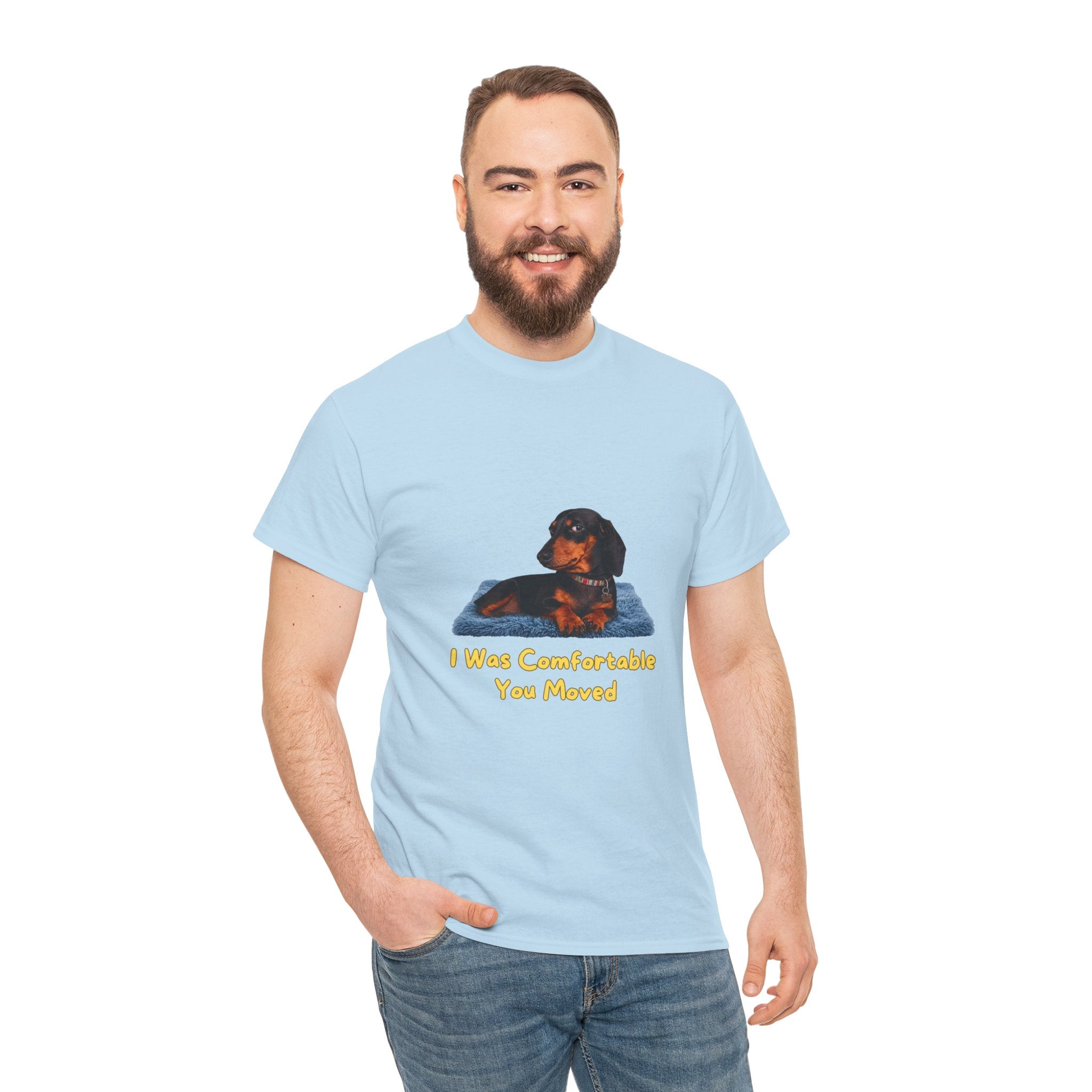 I Was Comfortable You Moved T-Shirt – Funny Dachshund Sofa Dog Side Eye | Sausage Dog Wiener Dog Graphic Tee