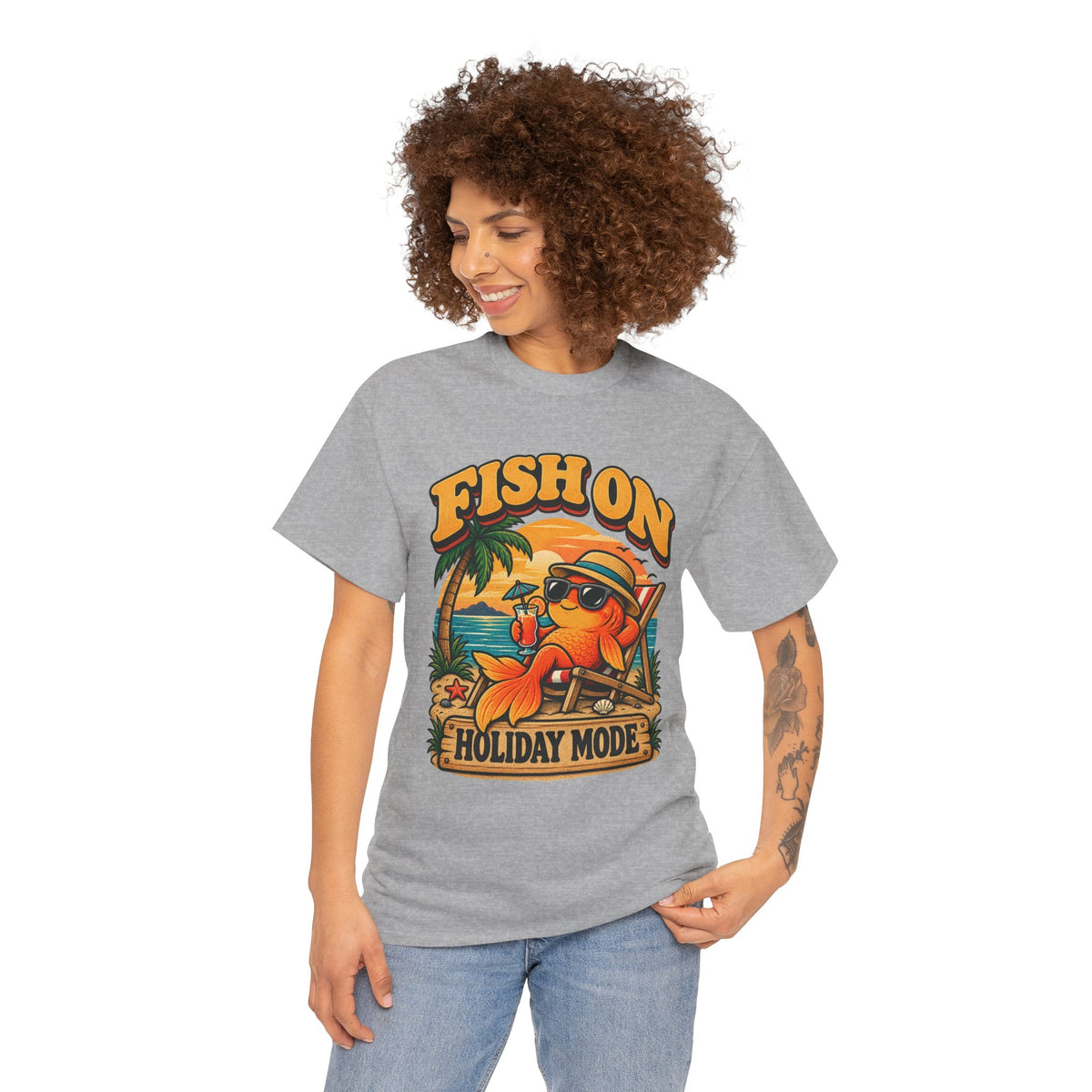 Fish On Holiday Mode Goldfish T-Shirt – Funny Beach Holiday Fish Tee