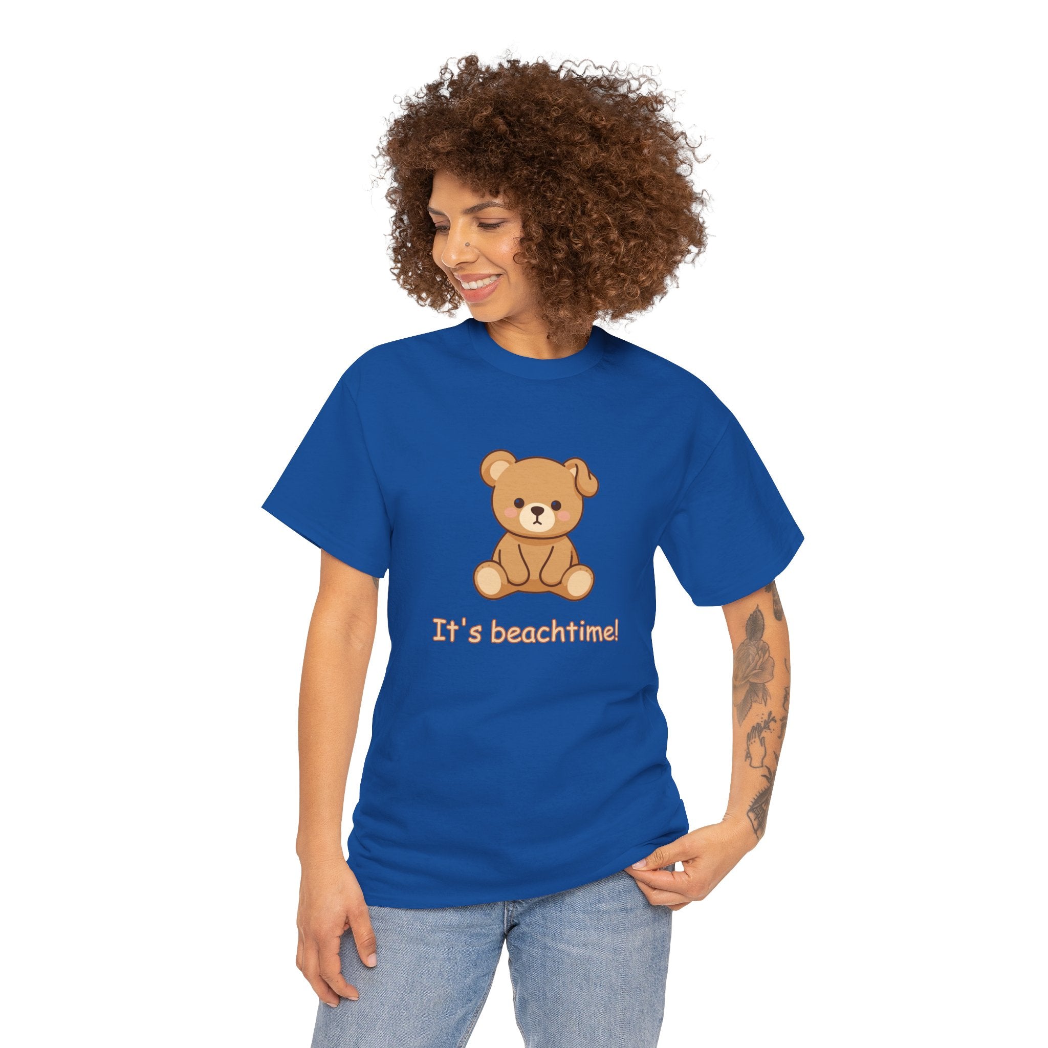 T-Shirt - Cute Teddy "It's Beachtime!" Graphic Tee - Cute Teddy Bear - BUSHY - T-Shirt The Bear With One Wonky Ear & Zero Regrets