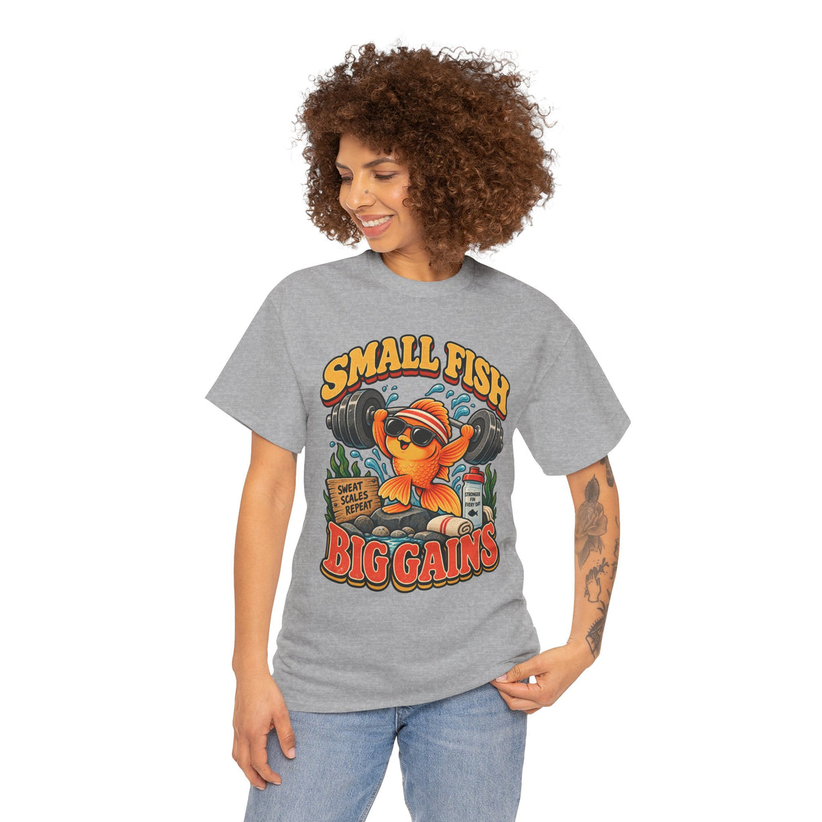 Small Fish Big Gains Goldfish Gym T-Shirt – Funny Weightlifting Fish Tee