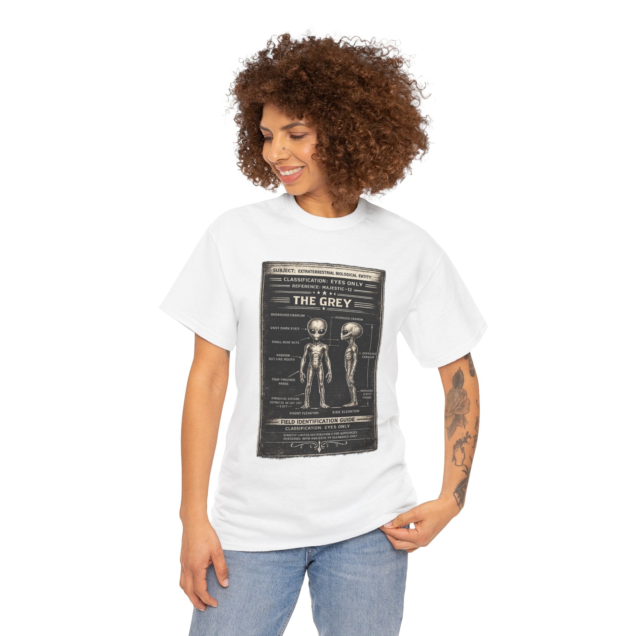 The Grey – Extraterrestrial Biological Entity Field Identification Guide Vintage Graphic T-Shirt