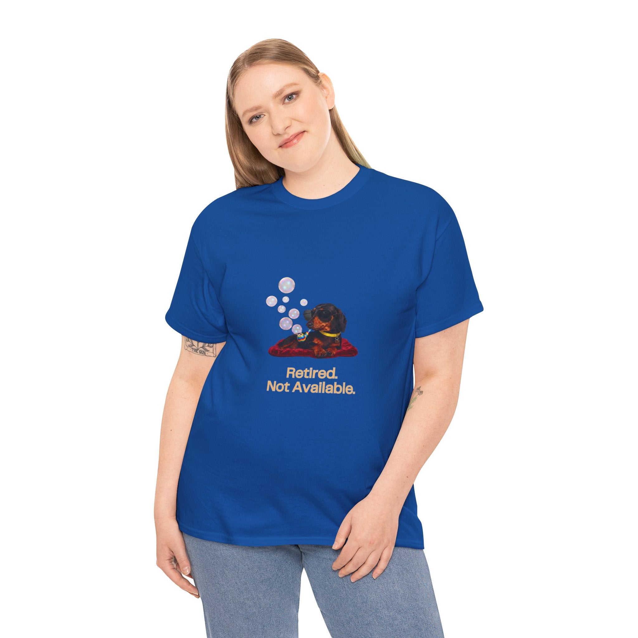 Retired Not Available T-Shirt – Funny Cool Dachshund Sunglasses Bubble Pipe | Sausage Dog Retirement Graphic Tee