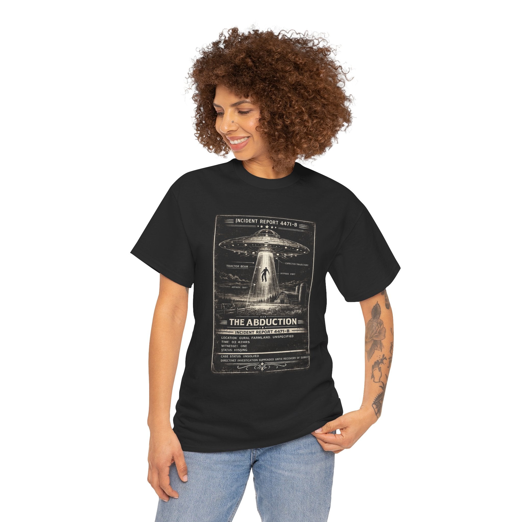 The Abduction – Close Encounter Tractor Beam Field Incident Report Vintage UFO Graphic T-Shirt