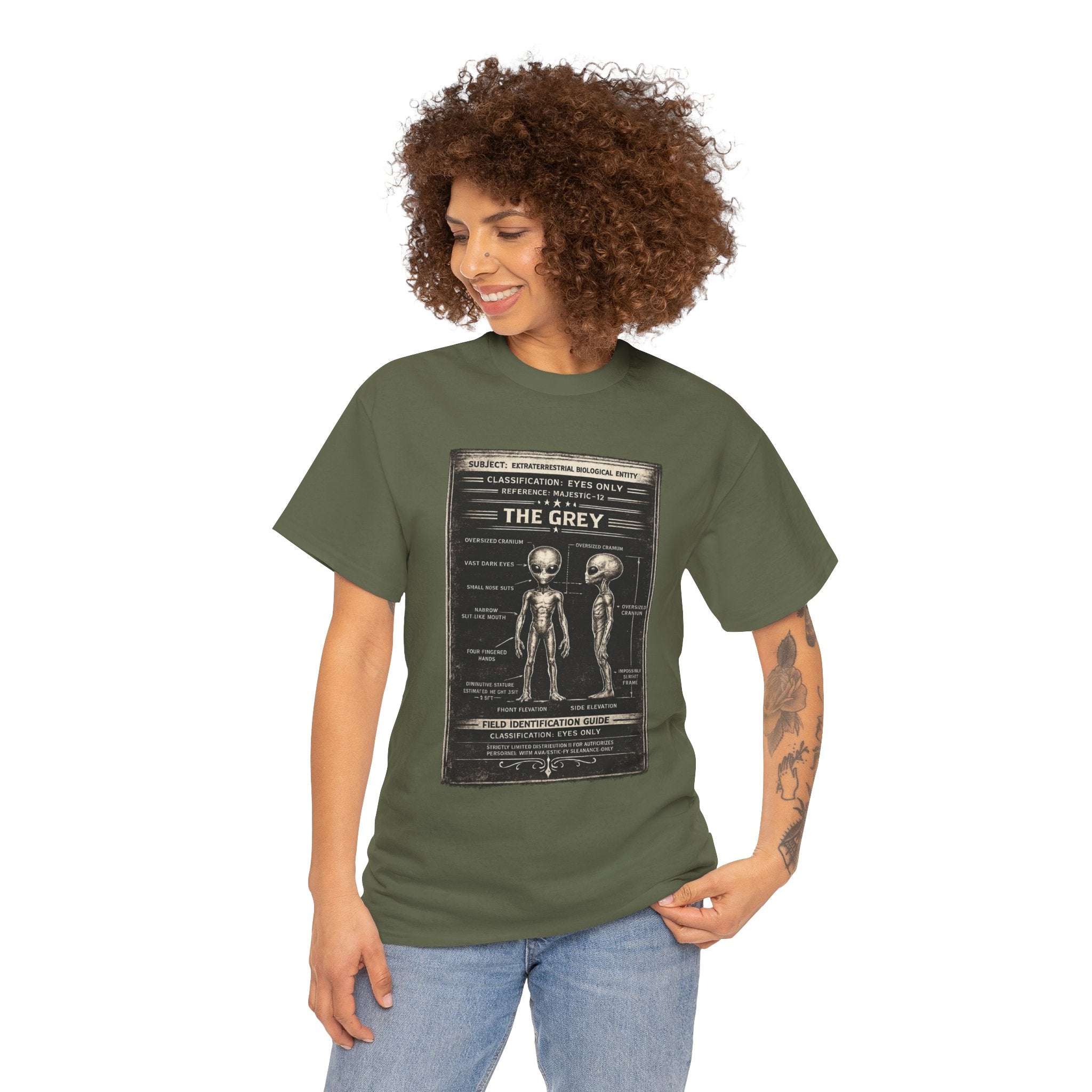 The Grey – Extraterrestrial Biological Entity Field Identification Guide Vintage Graphic T-Shirt