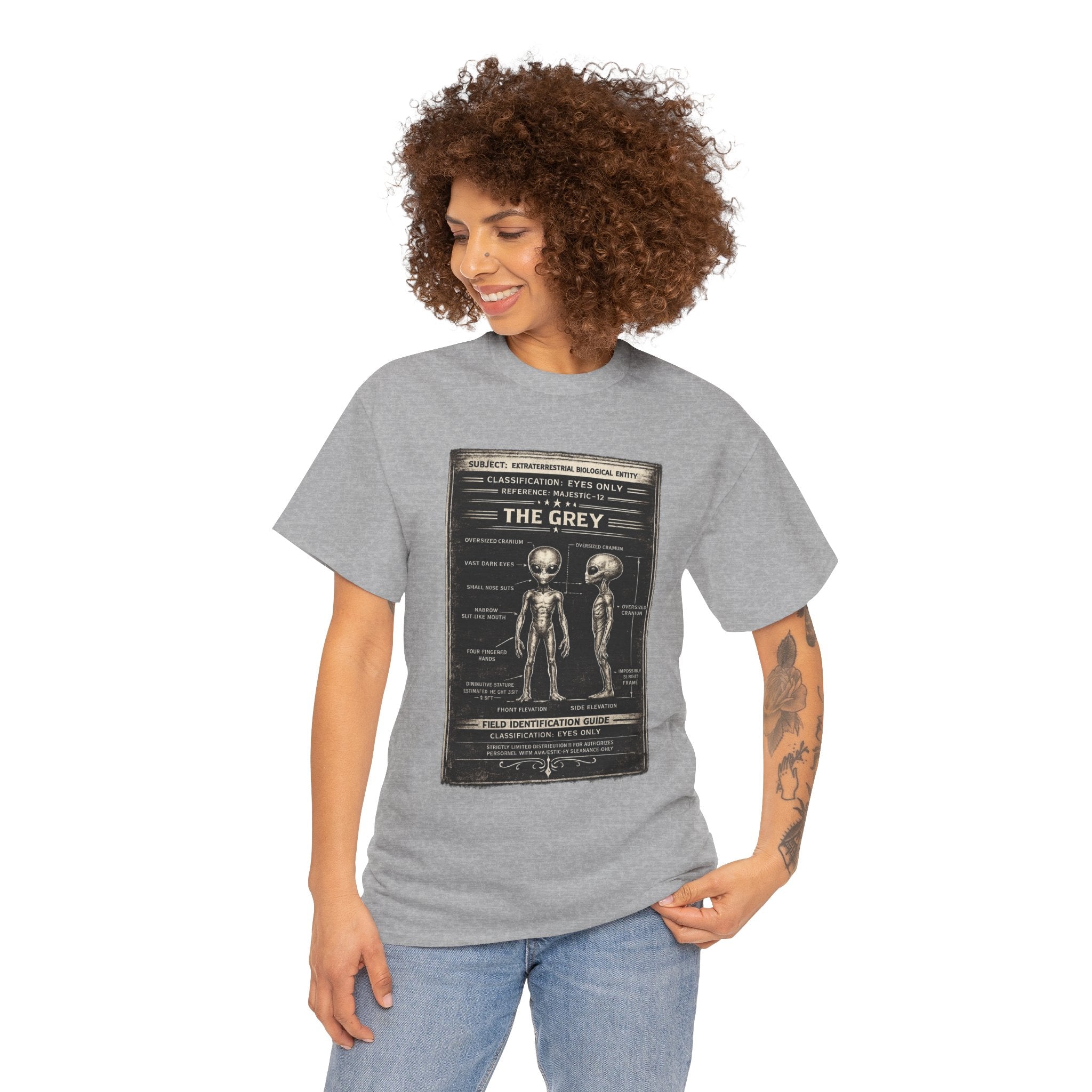 The Grey – Extraterrestrial Biological Entity Field Identification Guide Vintage Graphic T-Shirt