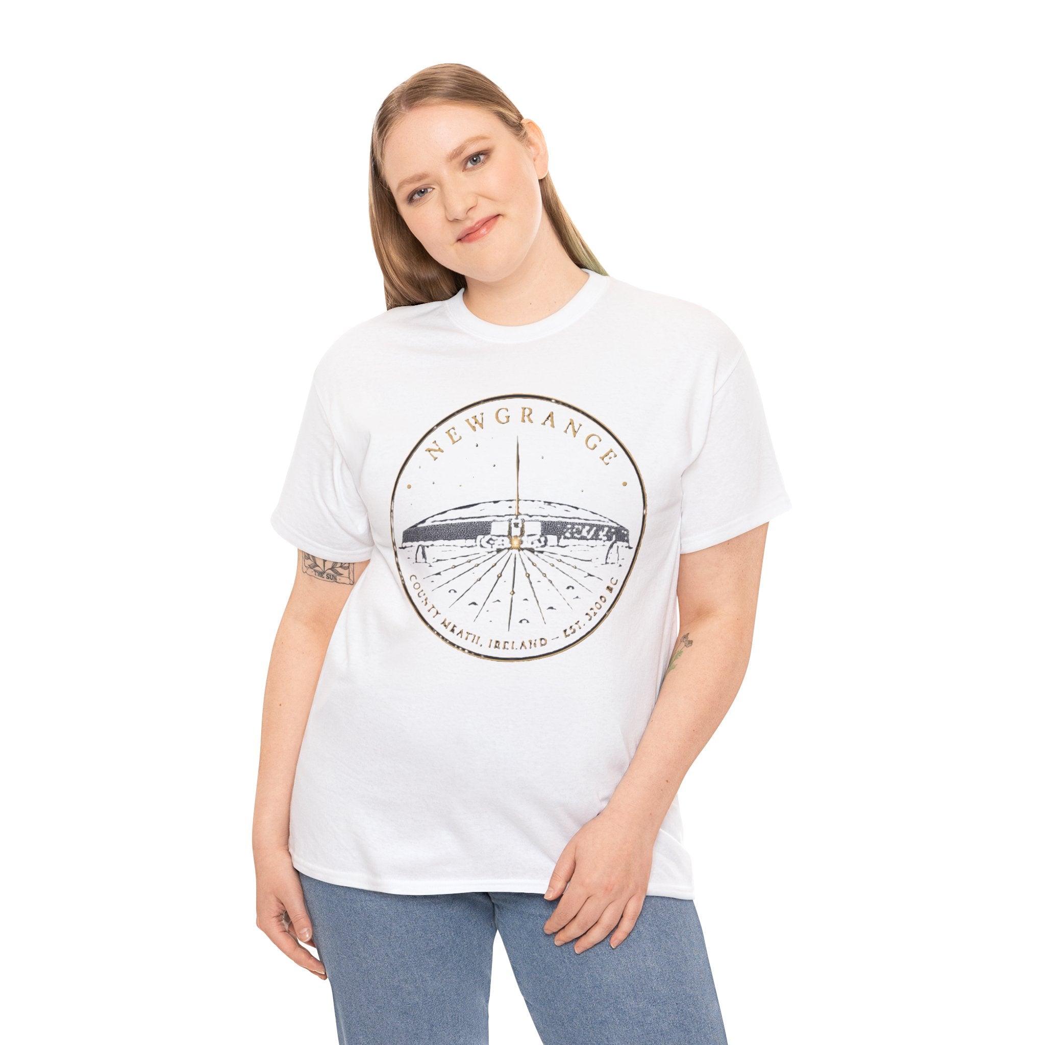 Newgrange Ireland T‑Shirt – Vintage Circle Illustration Tee